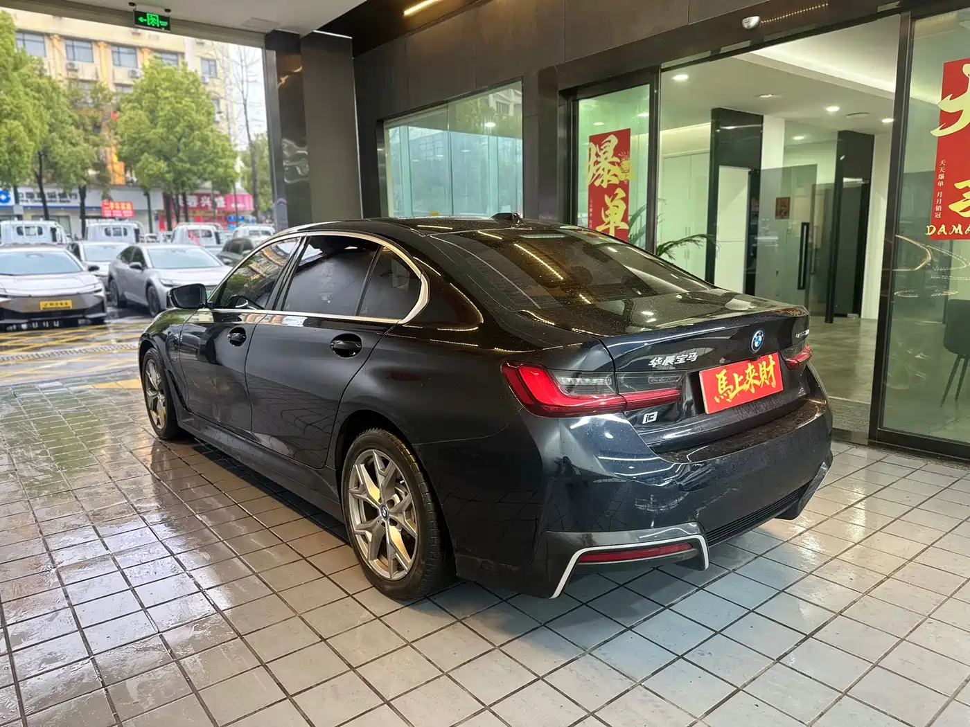 BMW i3 2024 eDrive 35 L фото 4
