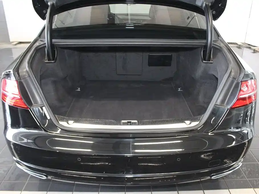 Audi A8 2017 A8L 45 TFSI quattro Comfort фото 7
