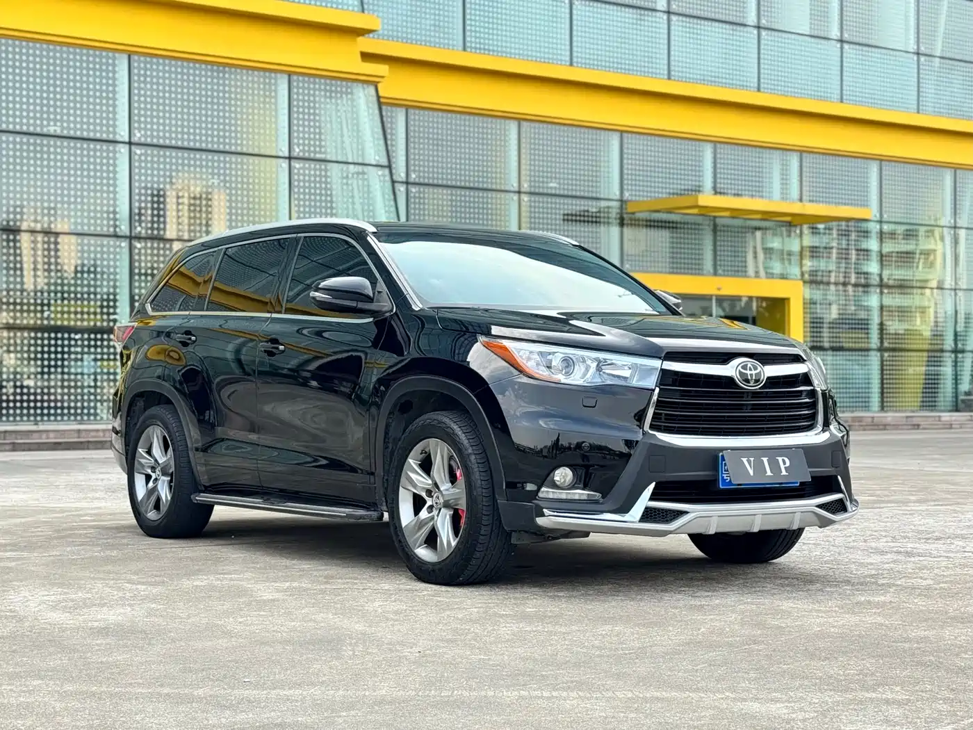 TOYOTA HIGHLANDER
