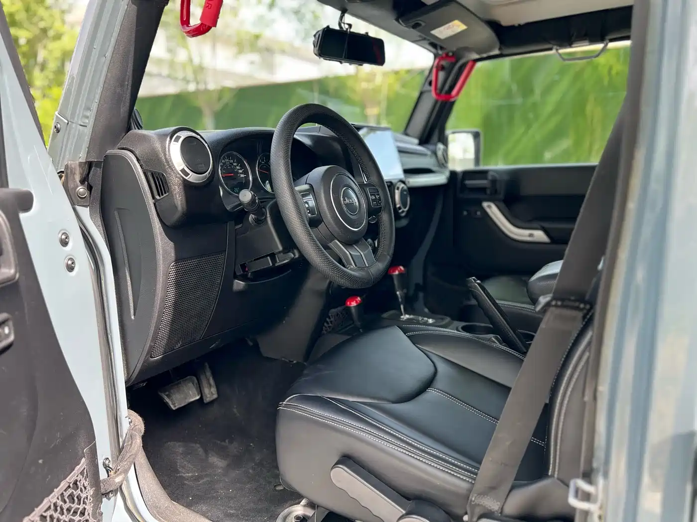 Фото 10 - Jeep Wrangler