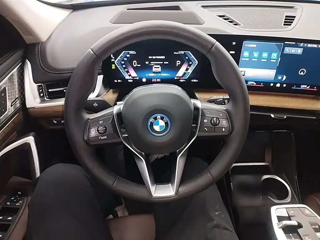 BMW iX1 2023 xDrive30L X Design Package фото 11