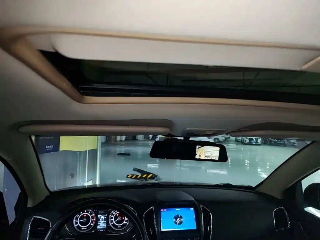 Baojun 560 2018 2016 1.5T Manual Luxury