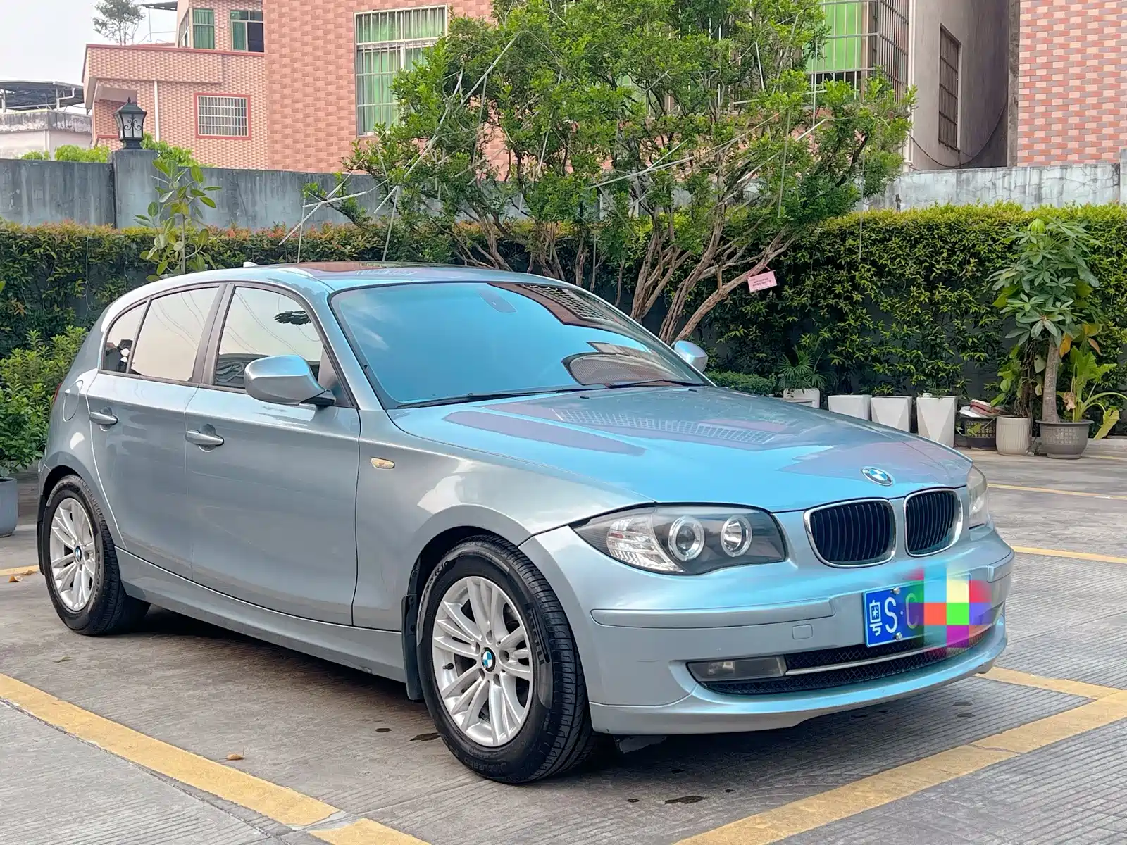 صورة 3 - BMW 1 Series (Import)