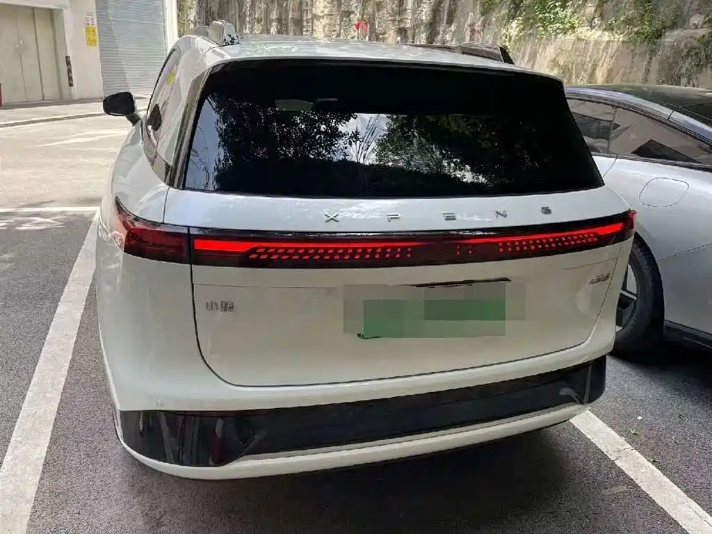 Фото 3 - XPeng G9