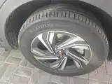 Фото 6 - Hongqi HS5
