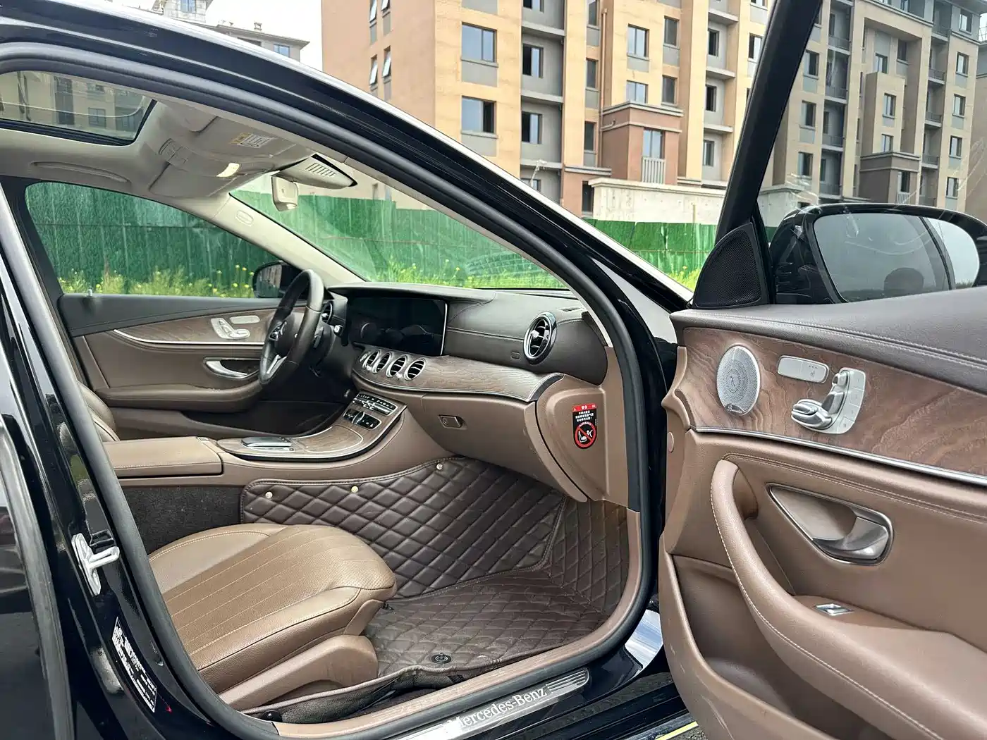 Mercedes-Benz E-Class 2019 Facelift E 300 L Luxury фото 6