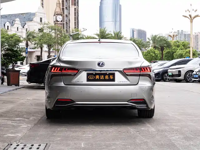 Lexus LS 2018 500h Luxury Edition China V — фото 5