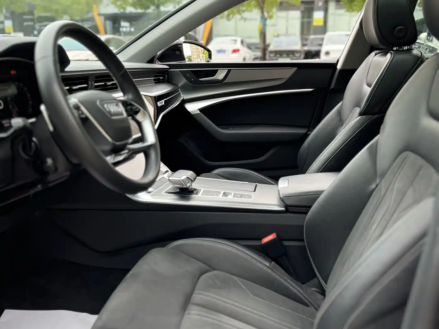 Audi A7L 2024 45TFSI S-line Dream Edition Crystal Package фото 7