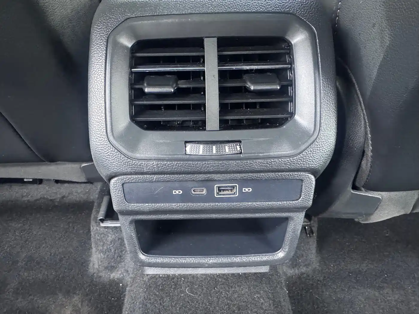 Volkswagen Tharu 2021 Model 280TSI 2WD Luxury Edition фото 17
