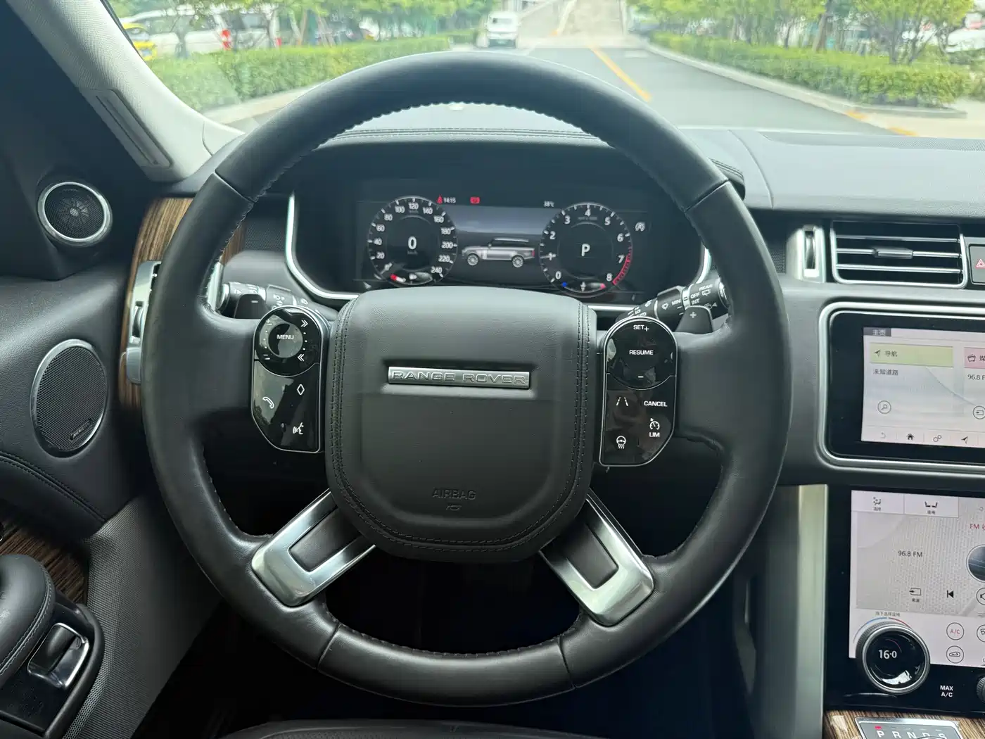 Land Rover Range Rover 2018 3.0 SC V6 Vogue Heritage Edition фото 10