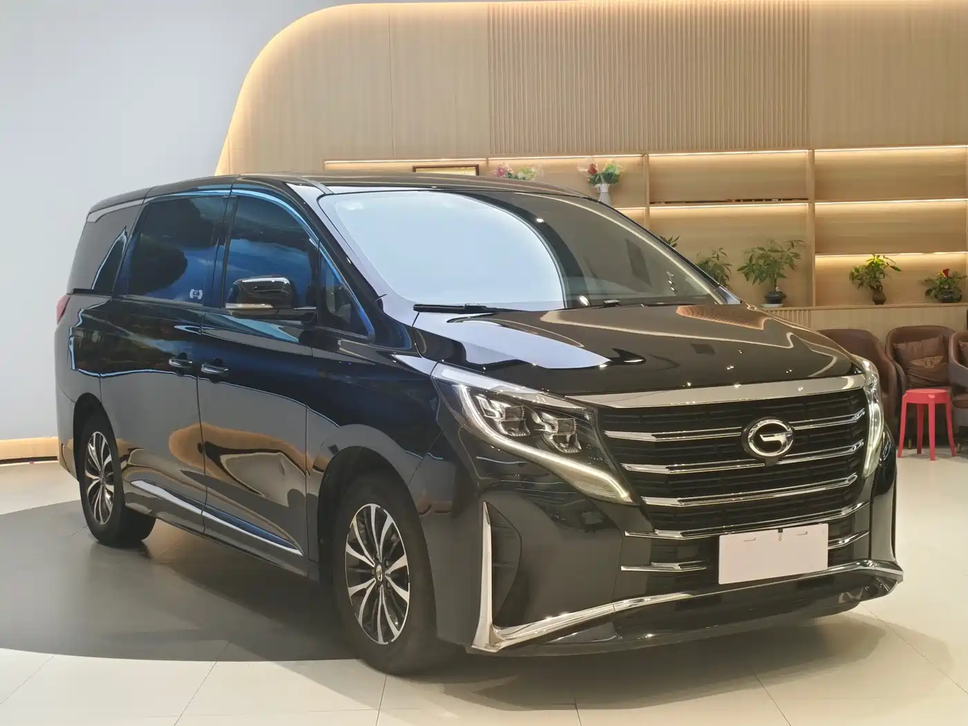 GAC TRUMPCHI M8