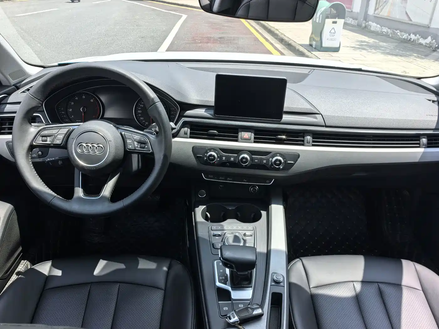 Photo 12 - Audi A4L