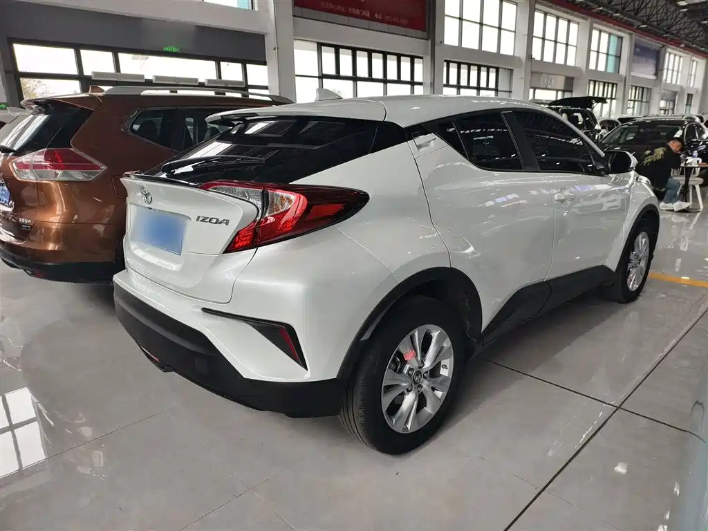 Toyota IZOA 2022 2.0L Yixing Edition фото 7