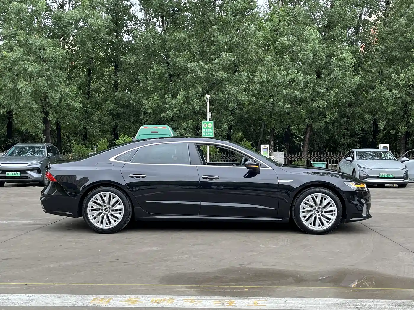 Audi A7L 2024 45TFSI S-line Dream Edition Crystal Package фото 8