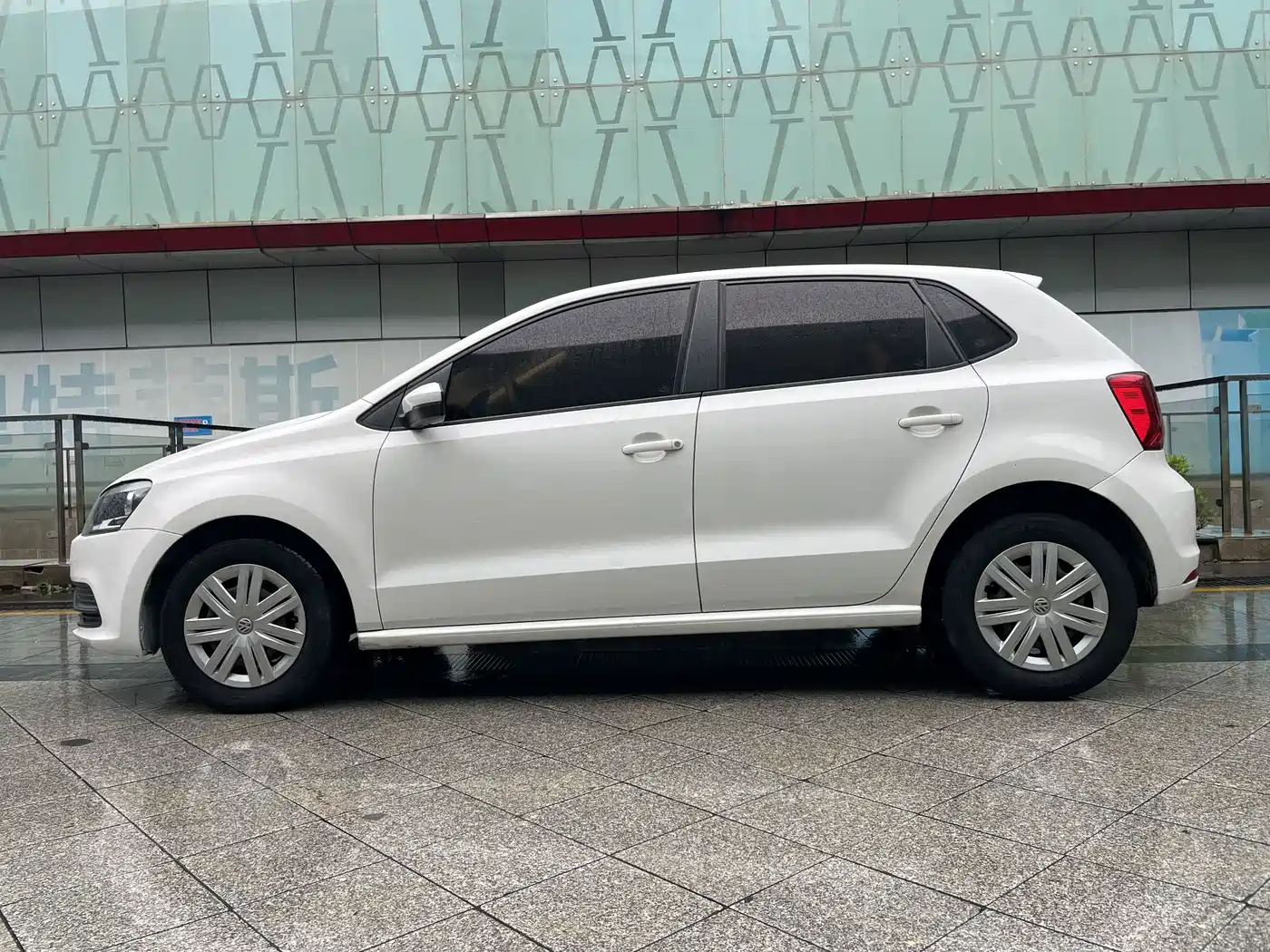 Volkswagen Polo 2018 1.5L Auto Safe Drive фото 6