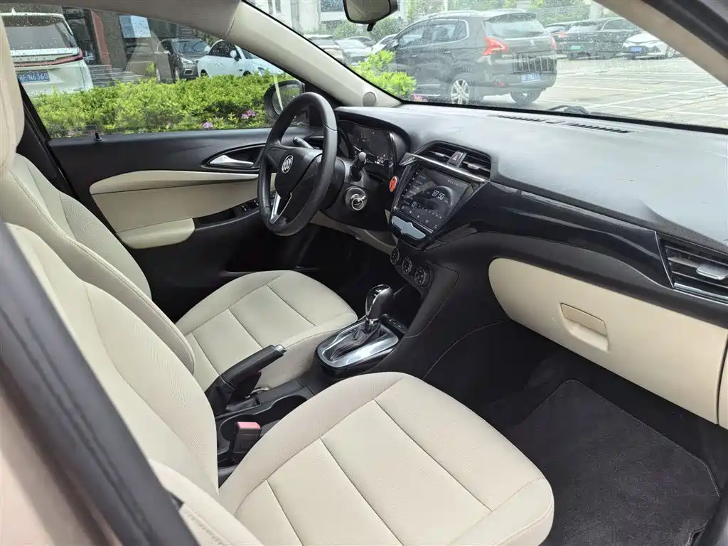 Buick Excelle 2018 15N CVT Elite фото 21