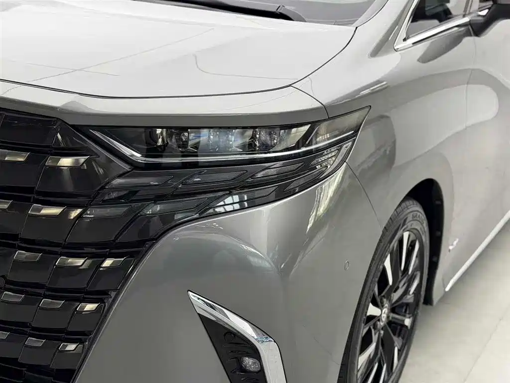Toyota Alphard 2024 Hybrid 2.5L Ultimate Enjoyment Edition фото 36