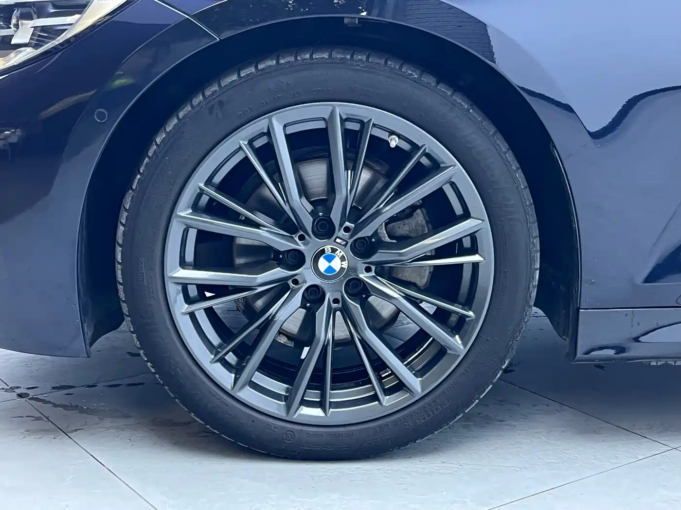 BMW 3 Series 2022 325Li M Sport Shadow Edition фото 9