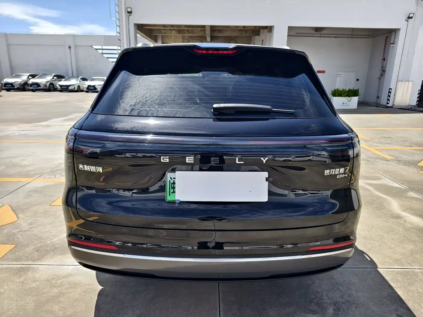 Geely Galaxy Galaxy Starship 7 EM-i 2025 Model 120km Explorer+ Edition фото 4