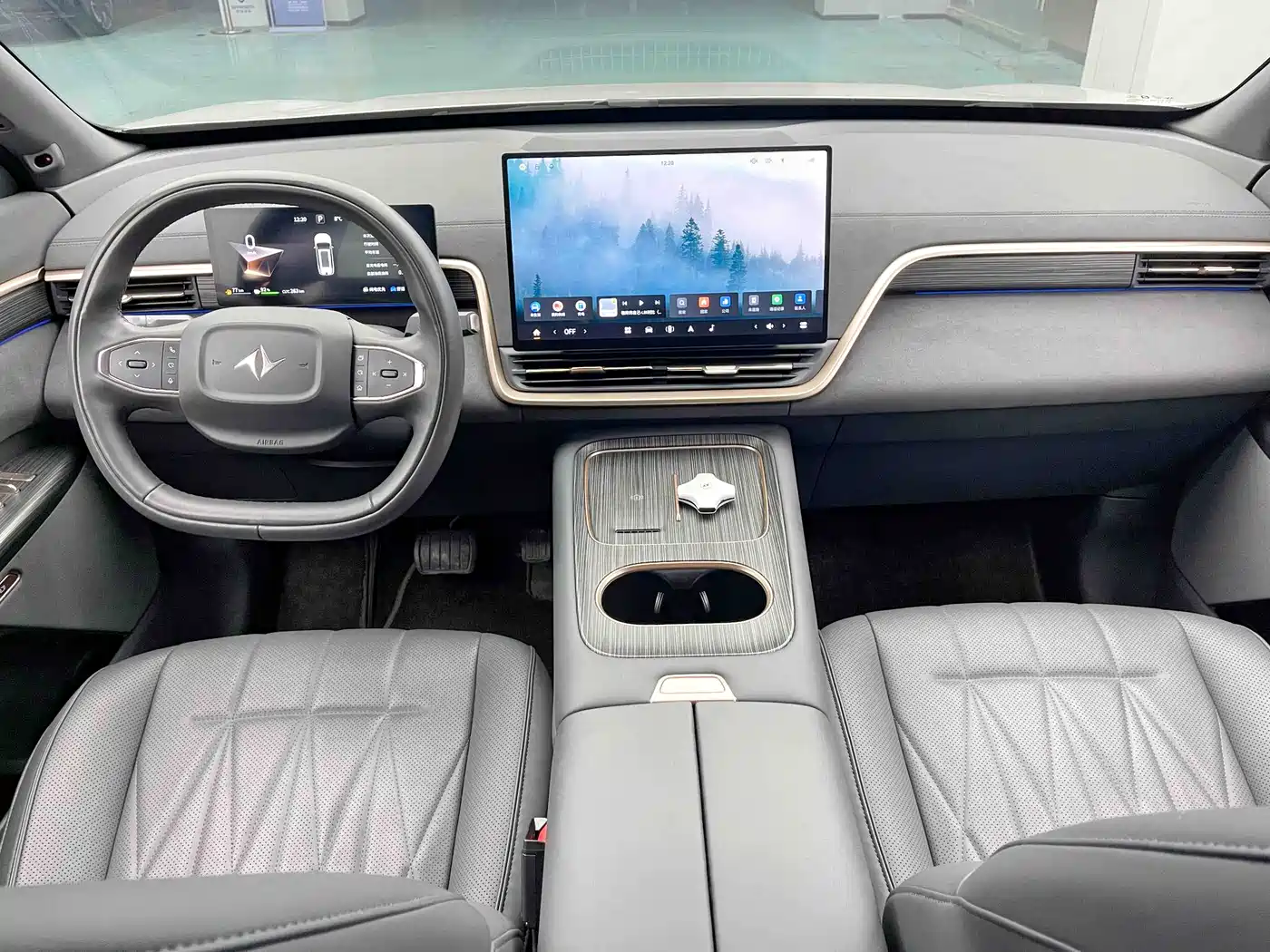 Dongfeng Yipai eπ008 2024 2025 210Ultra Range Extender 5-Seater
