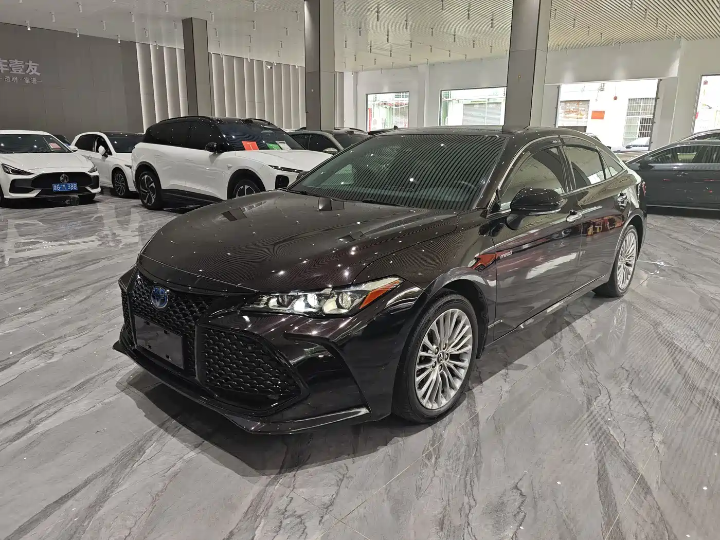 Toyota Avalon 2019 Hybrid 2.5L XLE Premium Edition China V