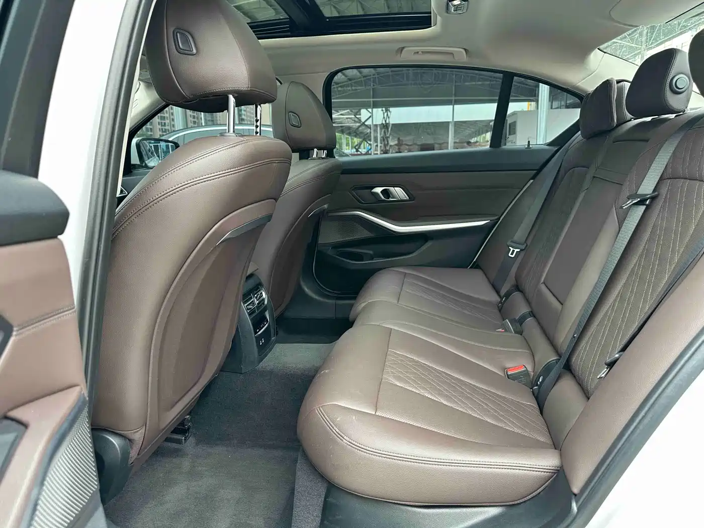 BMW 3 Series 2023 320Li M Sport Package фото 7