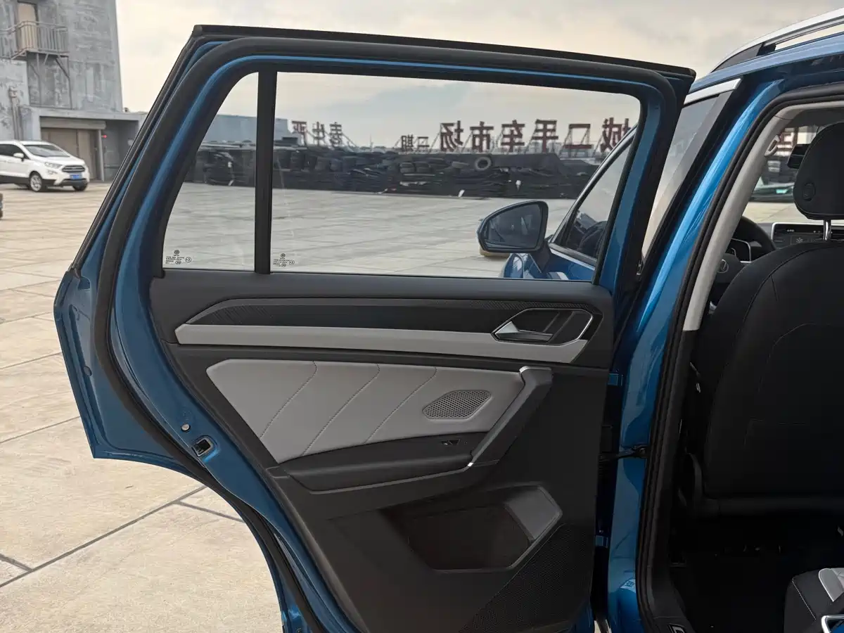 Volkswagen Tayron GTE Plug-in Hybrid 2023 280TSI Luxury Plus Advanced Edition фото 16