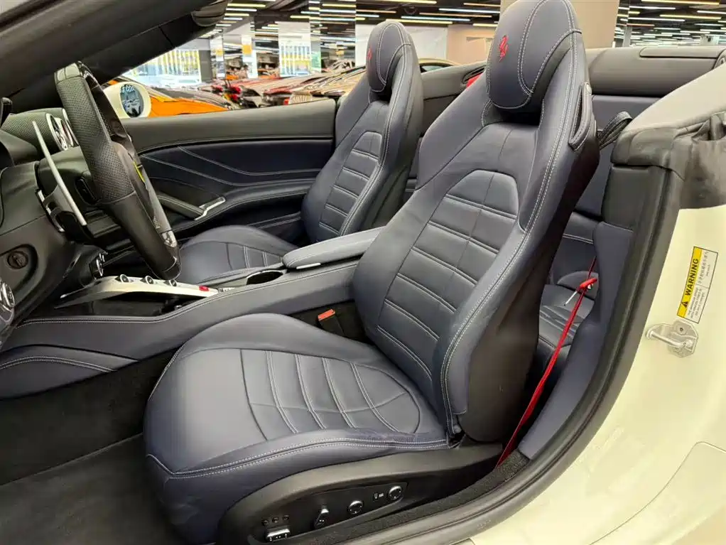Ferrari California T 2016 2015 3.9T Standard