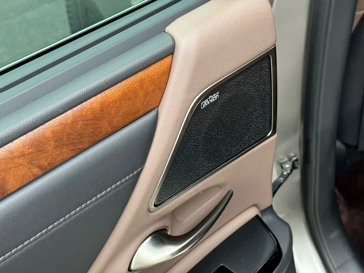 Lexus ES 2021 300h Executive Edition фото 15