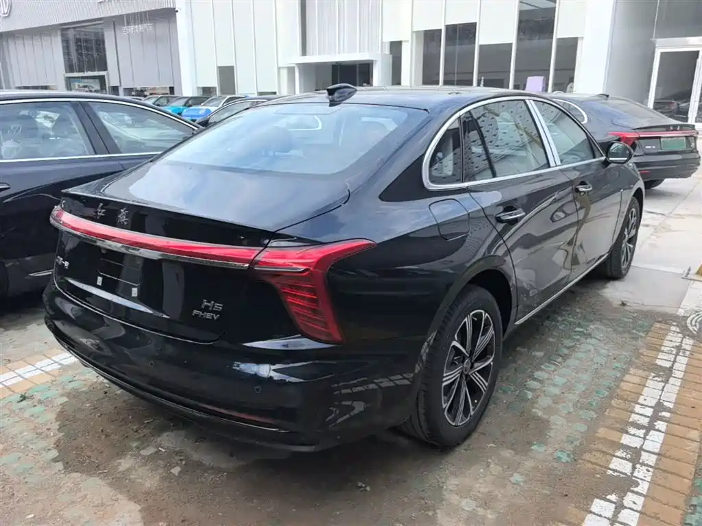 Hongqi H5 PHEV 2025 130 Super Hybrid Edition фото 7