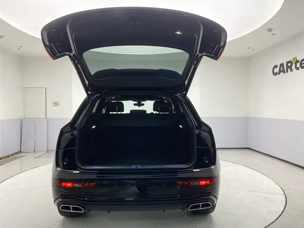 Audi Q5L 2024 Model 45 TFSI Luxury Dynamic фото 6