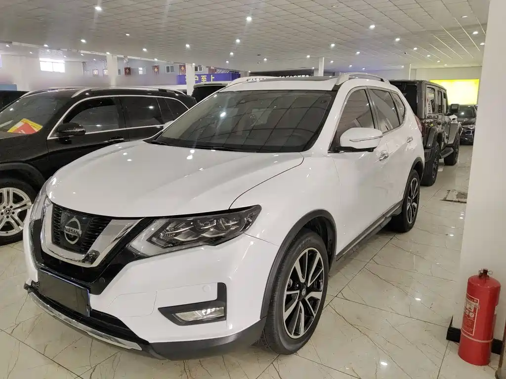 Фото 2 - Nissan X-Trail