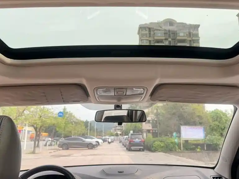Фото 9 - Changan CS35