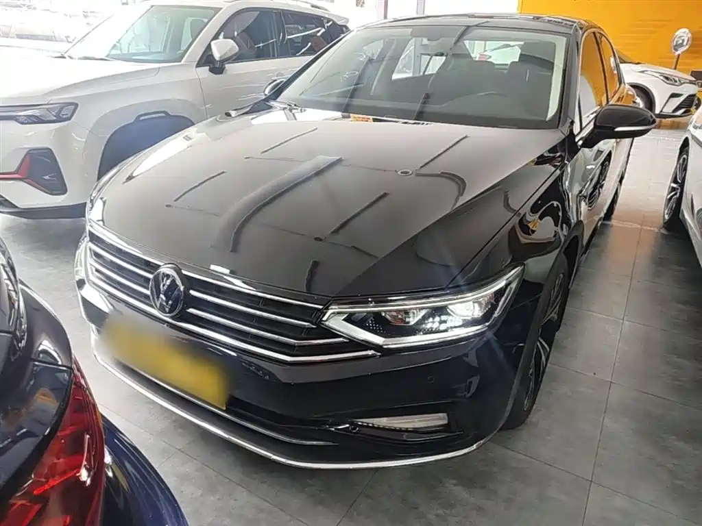 Volkswagen Magotan 2020 330TSI DSG Luxury фото 3