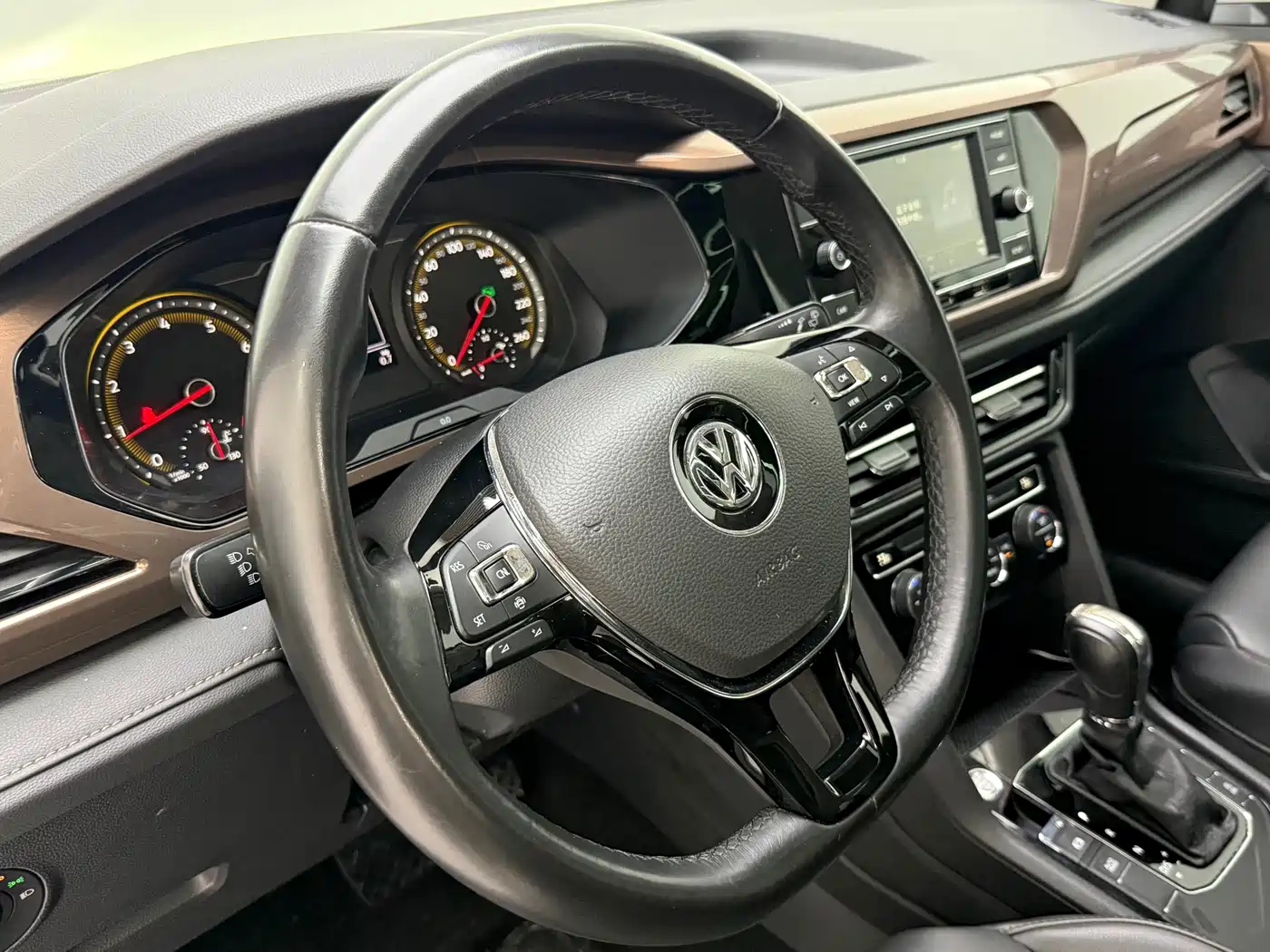 Volkswagen Tharu 2019 2019 280TSI 2WD Comfort Edition China VI