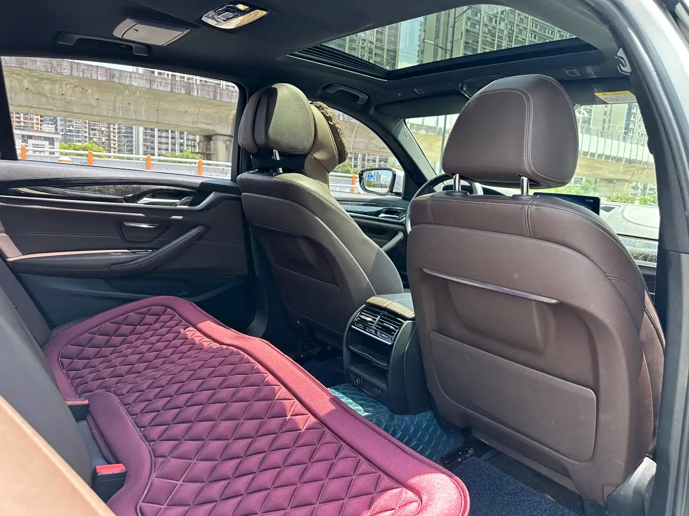 BMW 5 Series 2019 525Li M Sport Package фото 11
