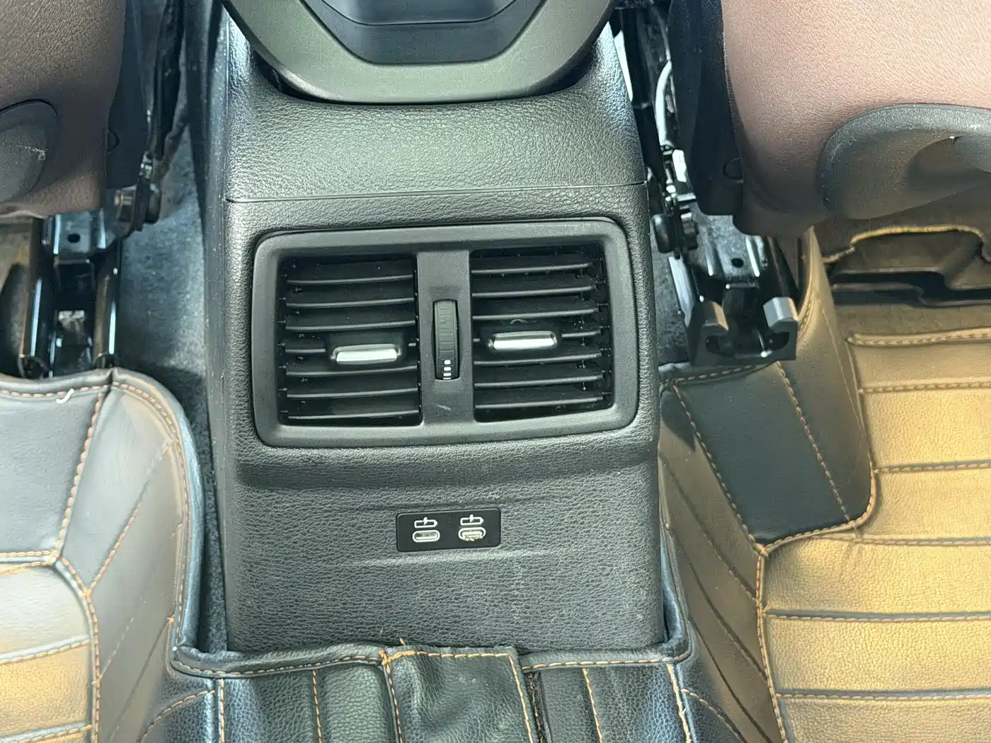 BMW X1 2022 sDrive25Li Leading фото 21