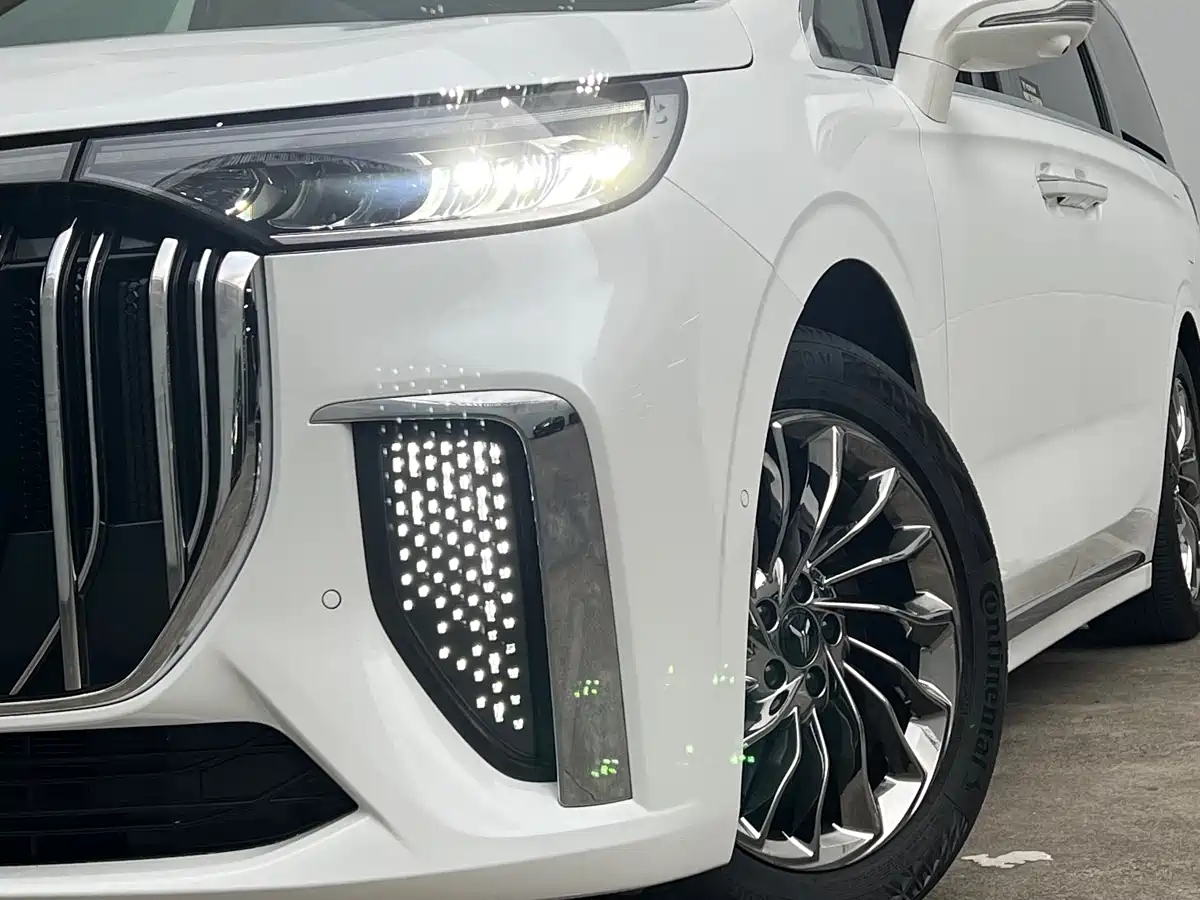 Voyah Auto Voyah Dreamer 2022 Low-carbon Dream+Smart Package фото 13