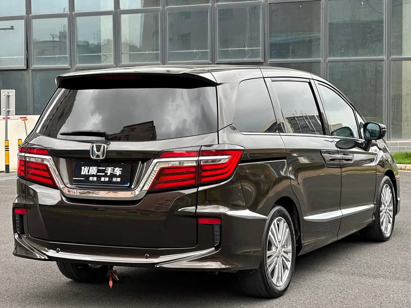 Honda Elysion 2016 2.4L Ultimate Edition фото 7