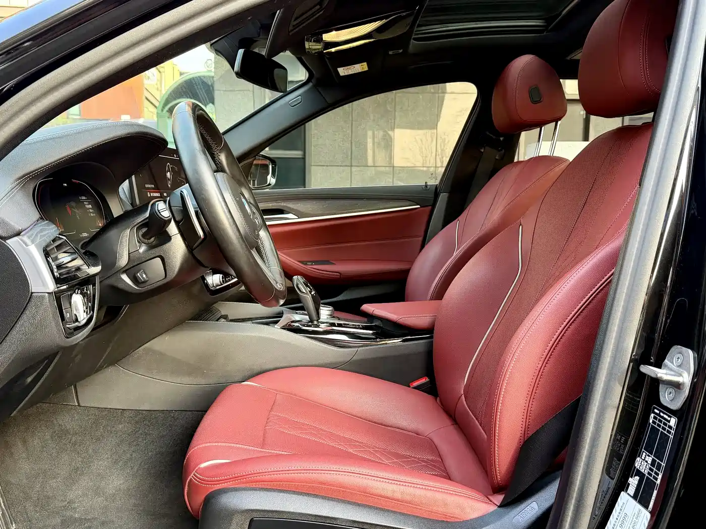 BMW 5 Series 2022 Facelift 530Li Leading M Sport Package фото 9
