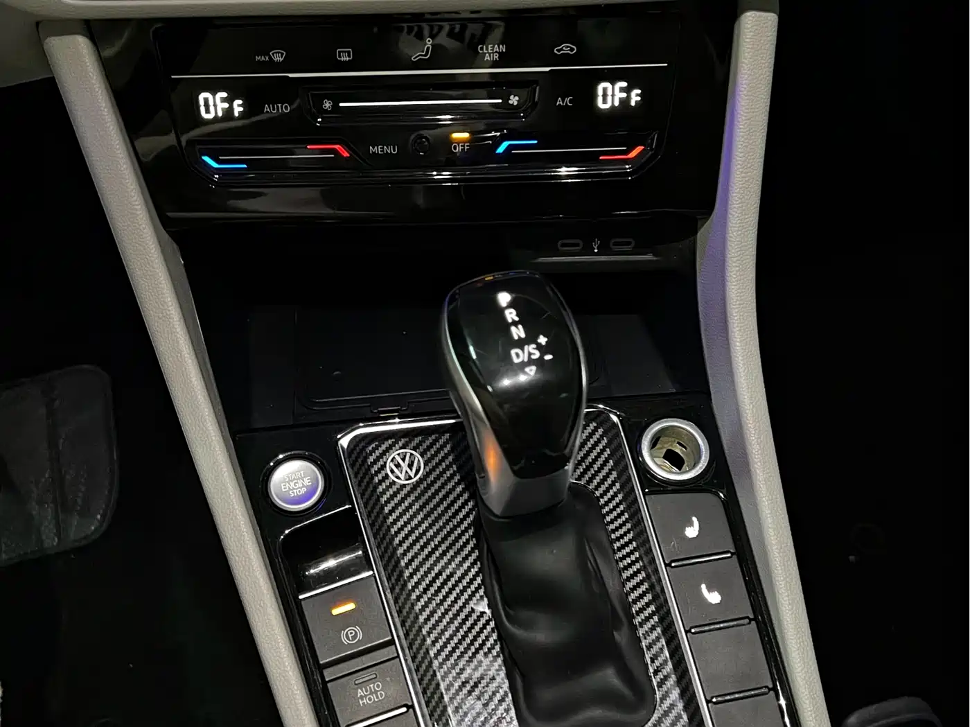 Volkswagen Sagitar 2023 Model Year 280TSI DSG Surpass Edition фото 9
