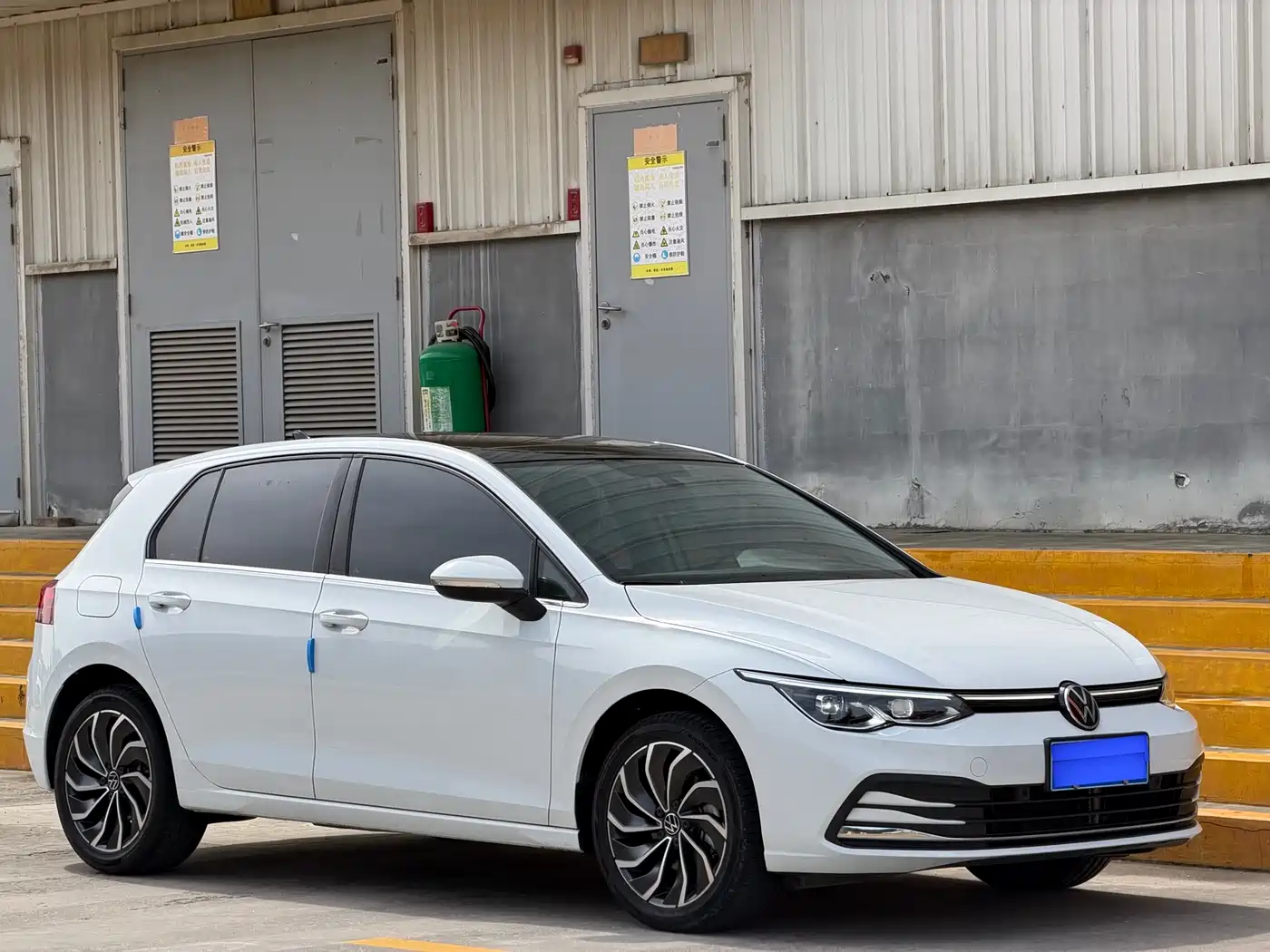 Volkswagen Golf 2023 Facelift 280TSI DSG Pro фото 3