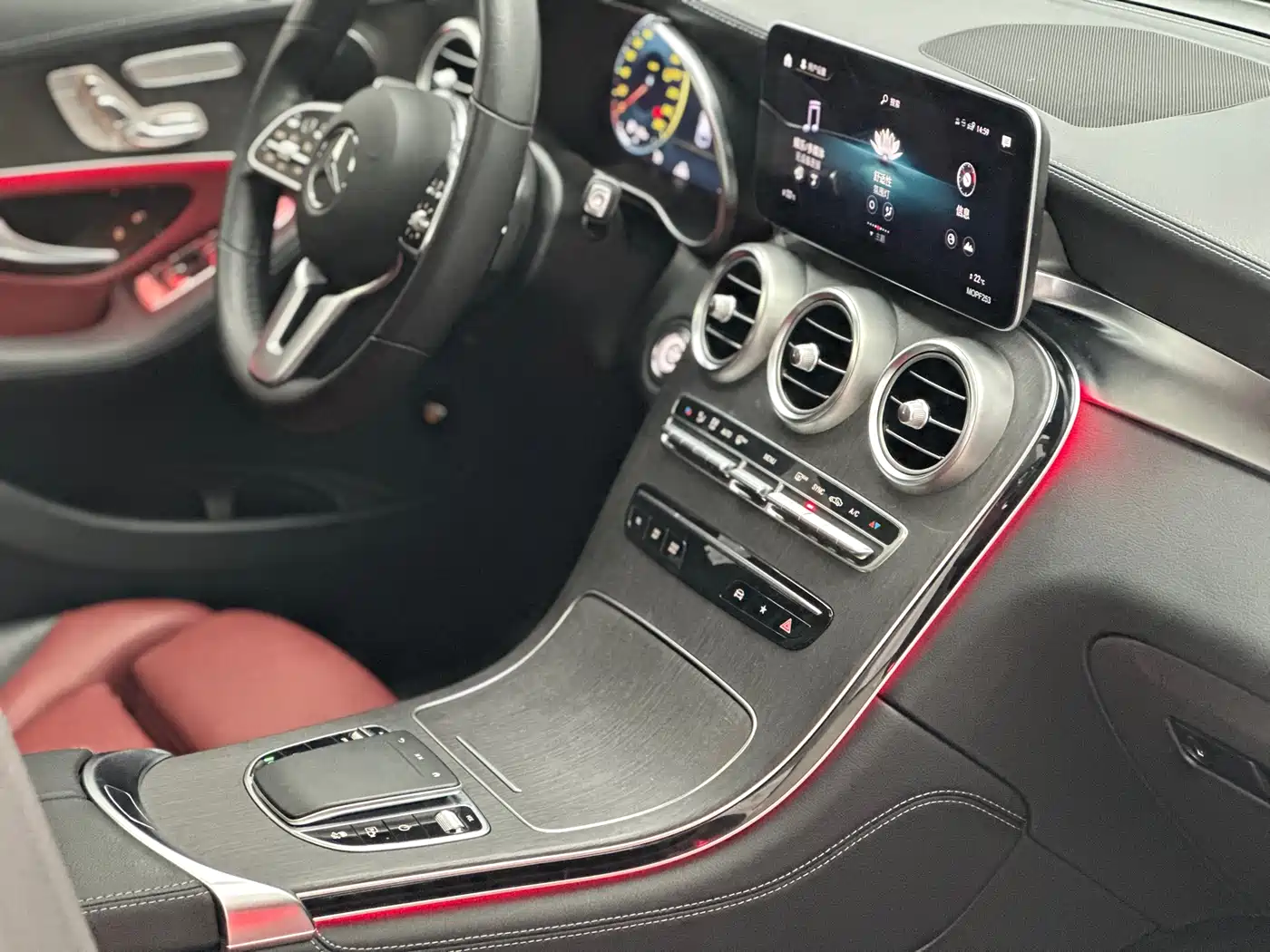 Mercedes-Benz GLC Coupe 2020 GLC 300 4MATIC Coupe SUV фото 41