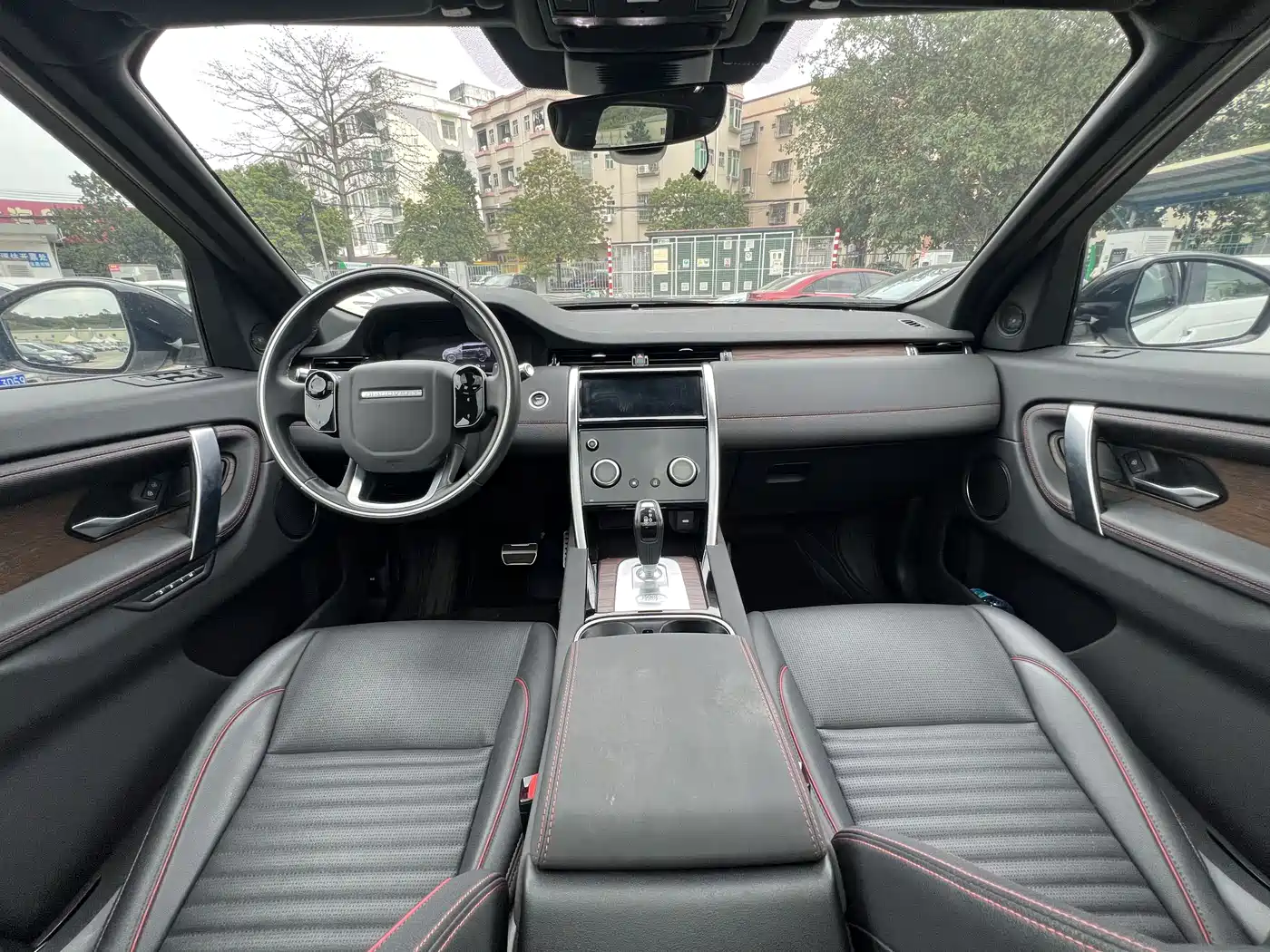 LAND ROVER DISCOVER NEW ENERGY SOURCES FOR SPORTS