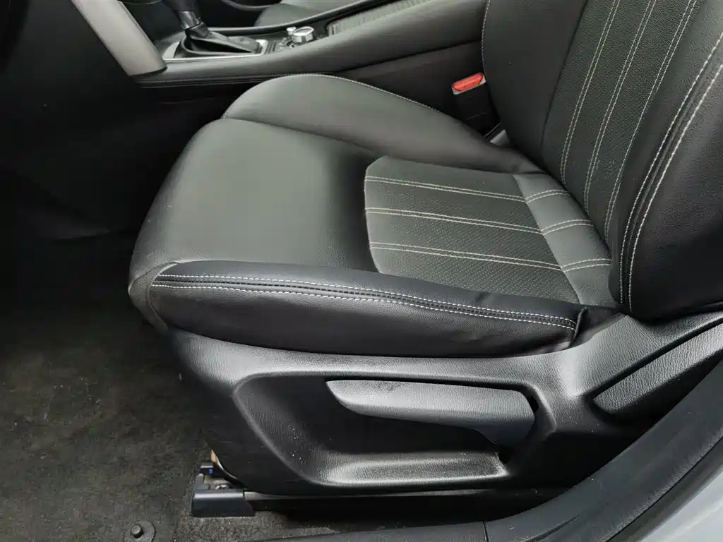 Mazda CX-4 2018 Model 2.0L Automatic 2WD Skyactiv Dynamic (China V) фото 20