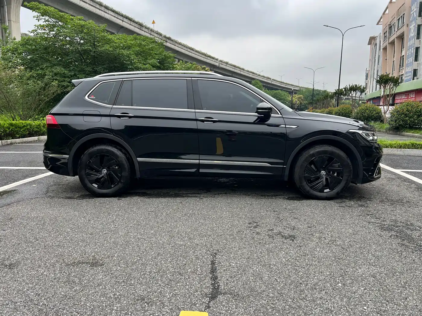 VOLKSWAGEN TIGUAN L NEW ENERGY
