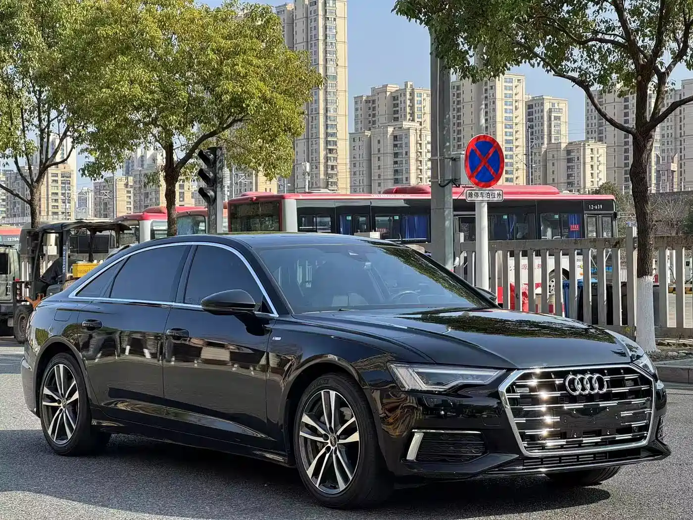 Audi A6L 2022 40 TFSI Luxury Dynamic фото 3