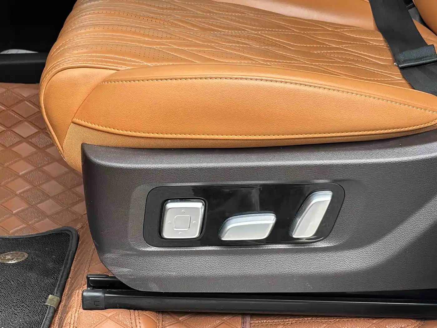 Tank 500 2023 3.0T Business Edition (5-seater) фото 12