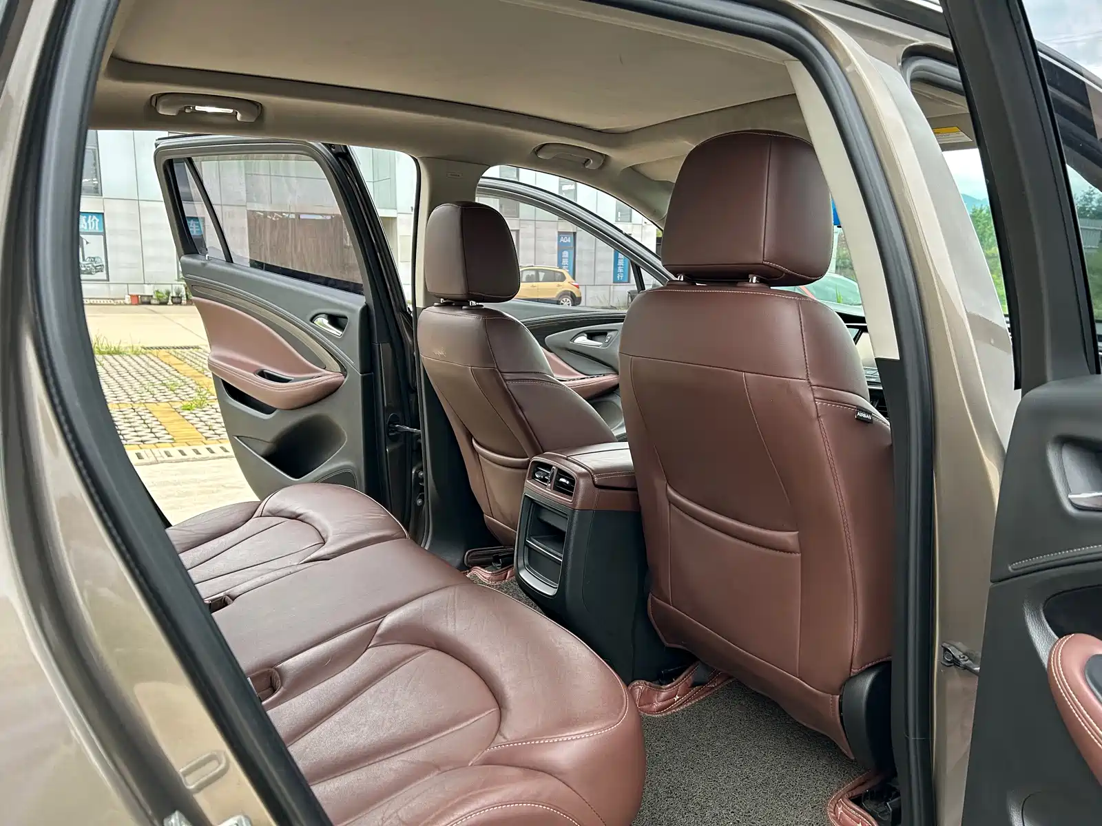 Фото 10 - Buick Envision Plus