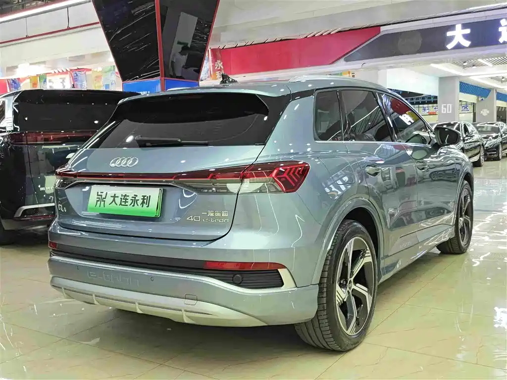 Фото 17 - Audi Q4 e-tron